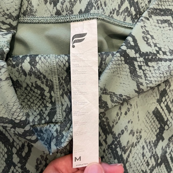 Fabletics Define PowerHold High-Waisted 7/8 Legging - Size Medium Excellent - Picture 5 of 6